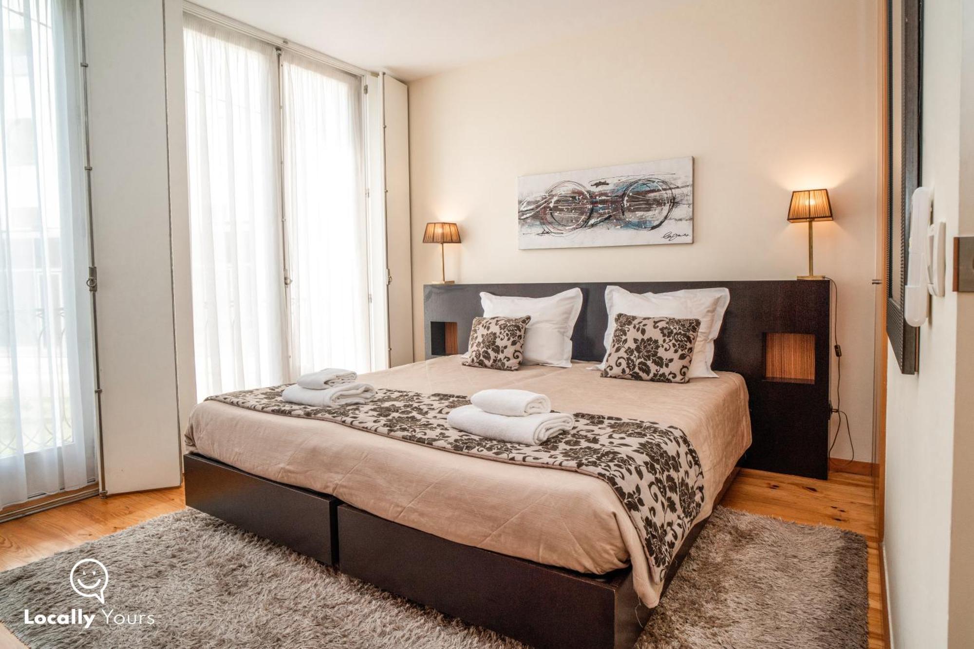 Locally Yours Apartment Porto